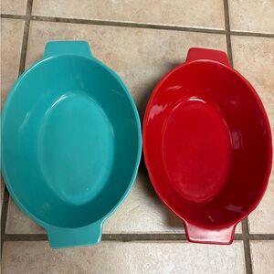 Red and turquoise Oval Dishes